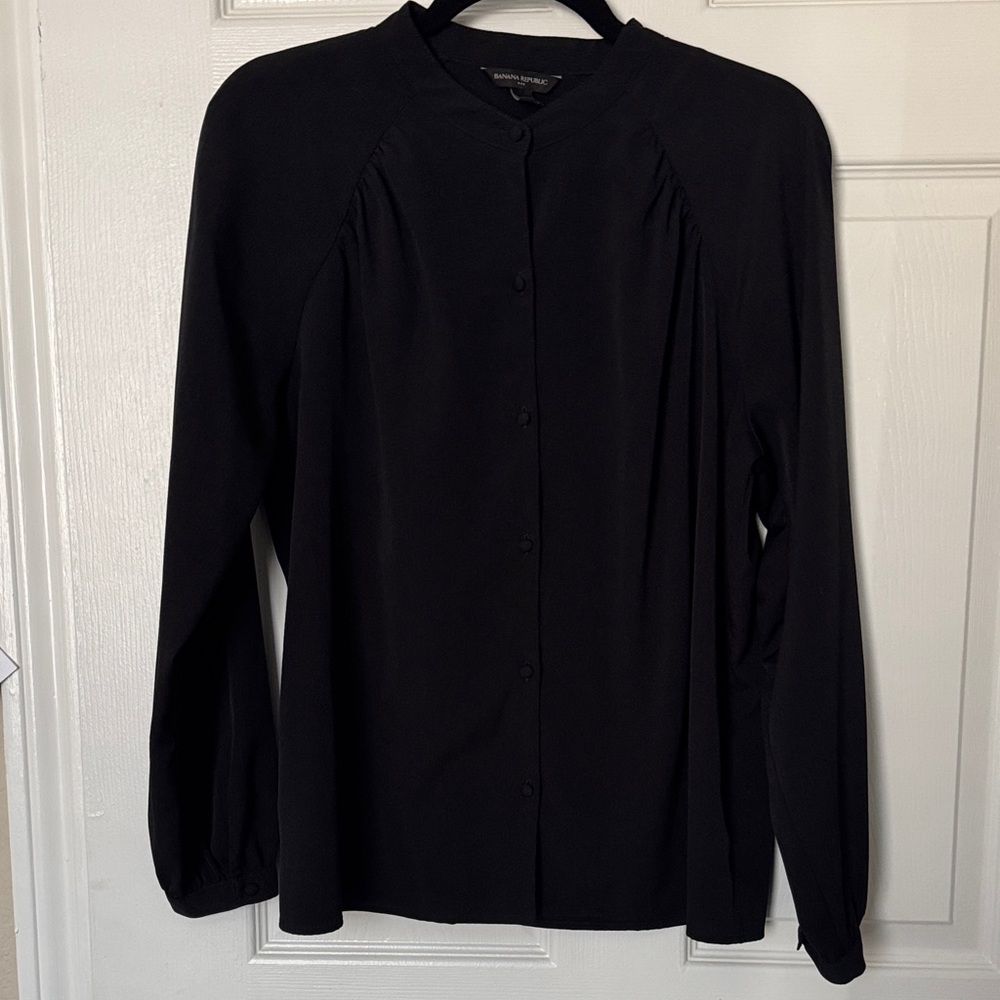 Banana Republic Elegant Black Longsleeve